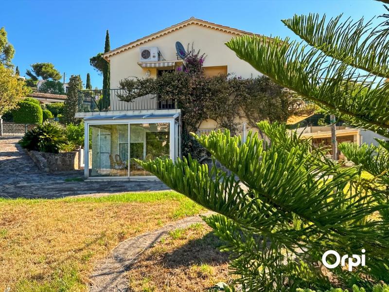 Maison - 150 m² - 8 pièces