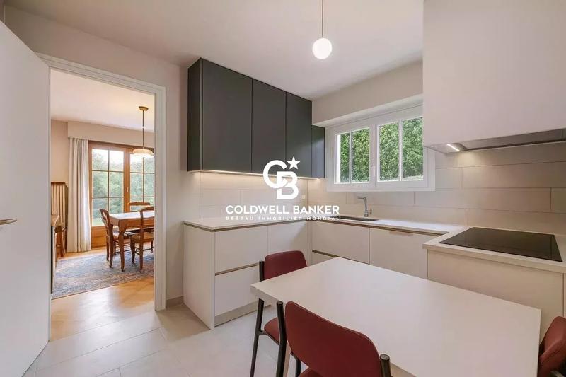 Maison - 206 m² - 10 pièces