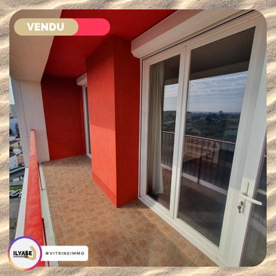 Appartement - 80 m² - 3 pièces