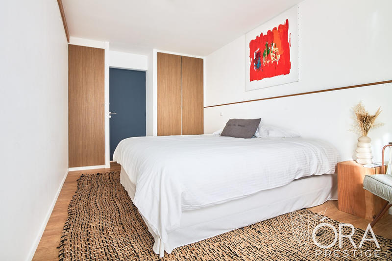 Maison contemporaine - 208 m² - 8 pièces