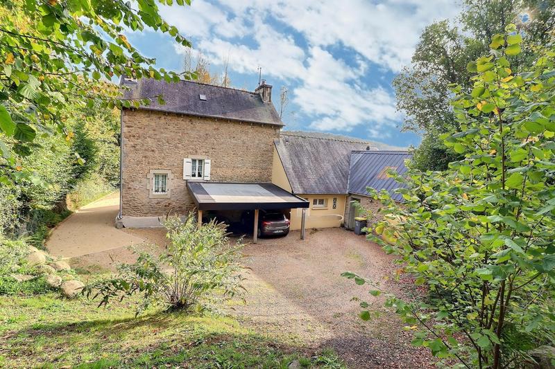 Maison - 210 m² - 8 pièces