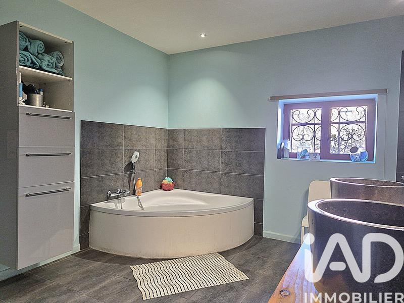 Maison de village - 208 m² - 4 pièces