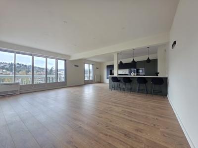 Appartement - 101 m² - 4 pièces