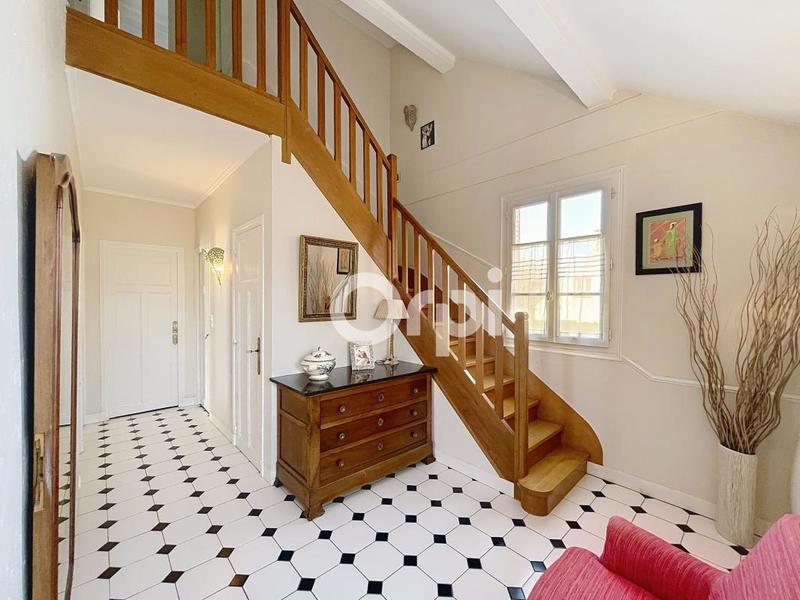 Maison - 170 m² - 6 pièces