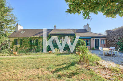 Maison - 351 m² - 8 pièces