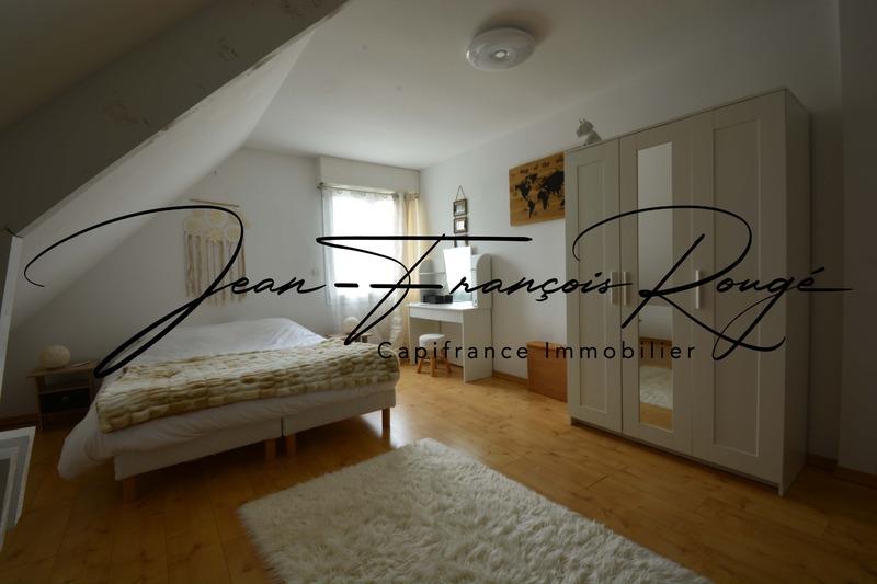 Maison - 235 m² - 9 pièces