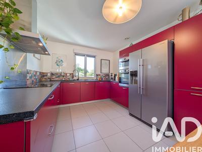 Maison - 94 m² - 4 pièces