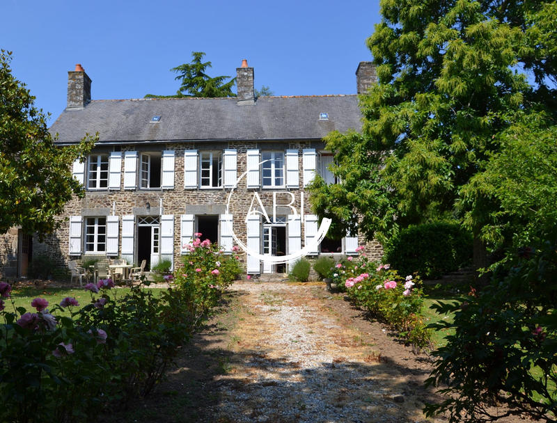 Maison ancienne - 230 m² - 9 pièces
