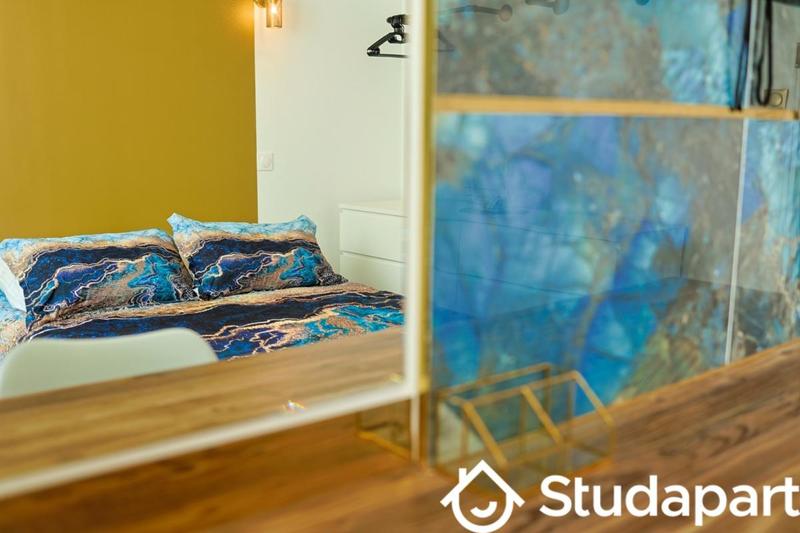 Chambre - 12 m² - 1 pièce