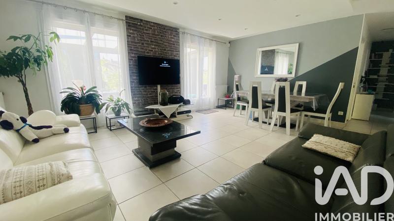 Maison - 159 m² - 8 pièces