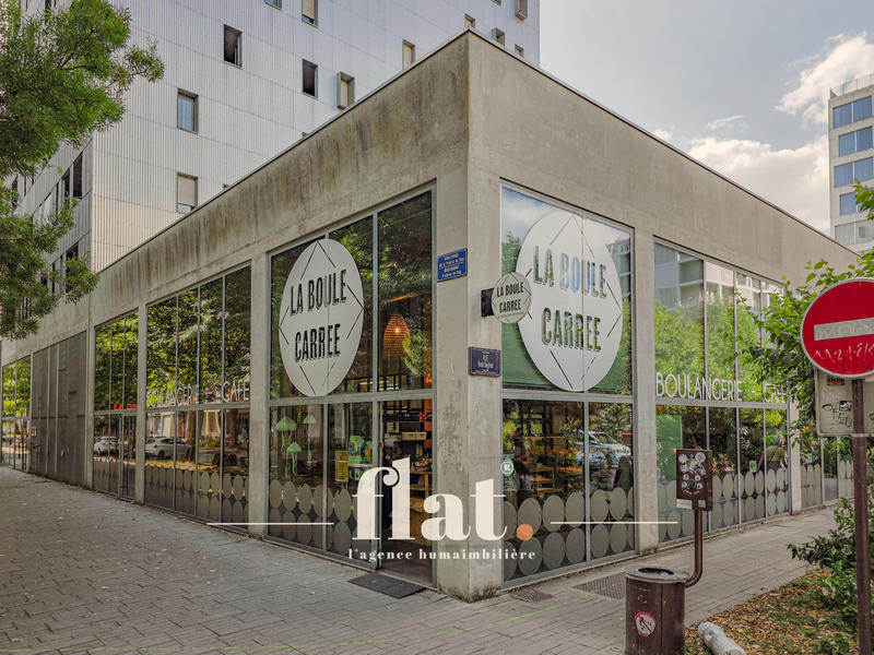 Fonds de commerce - Magasins - 327 m²