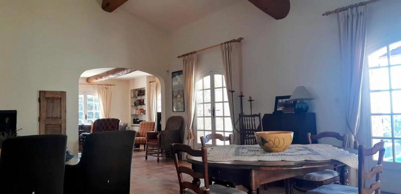 Villa - 180 m² - 6 pièces
