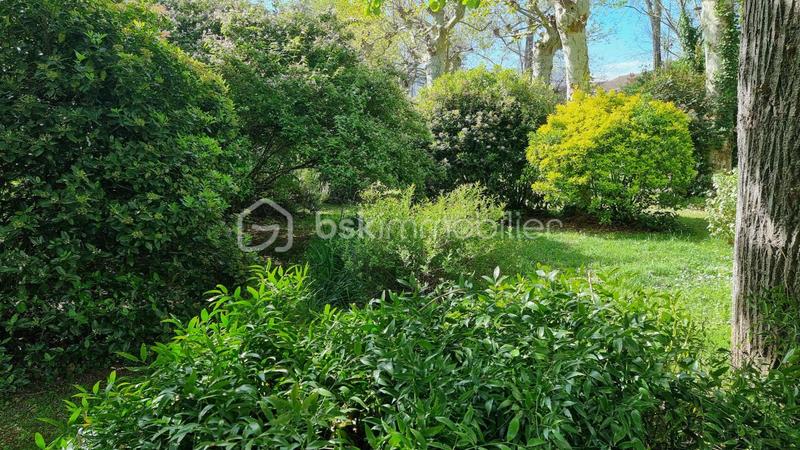 Maison - 214 m² - 8 pièces