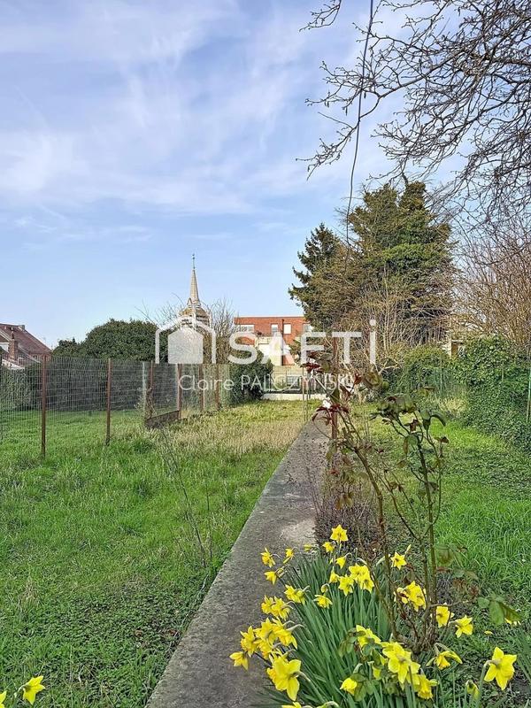 Maison - 150 m² - 8 pièces