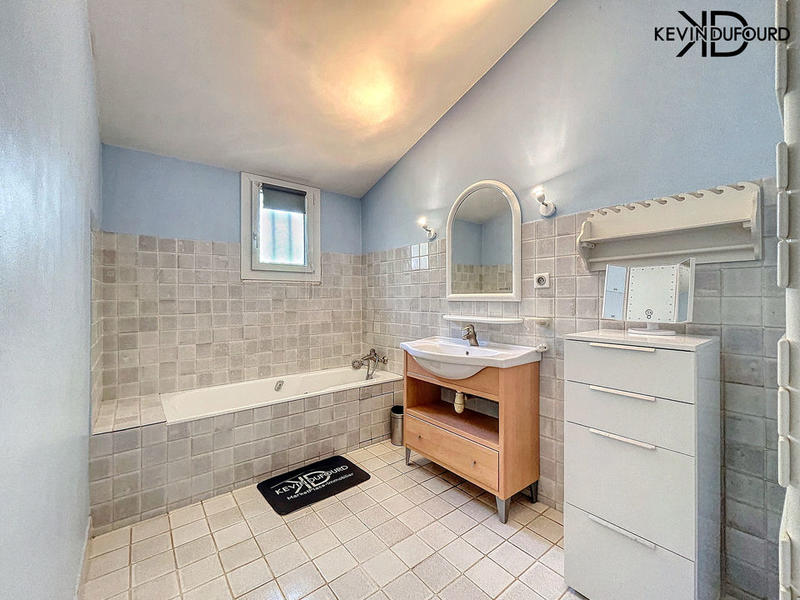 Villa - 285 m² - 11 pièces