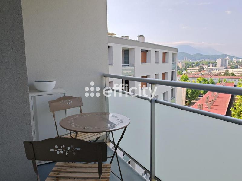 Appartement - 81 m² - 5 pièces