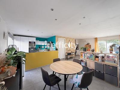 Maison - 100 m² - 5 pièces