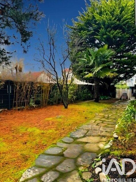 Maison - 92 m² - 5 pièces