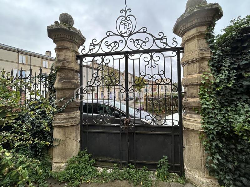 Immeuble - 900 m² - 23 pièces