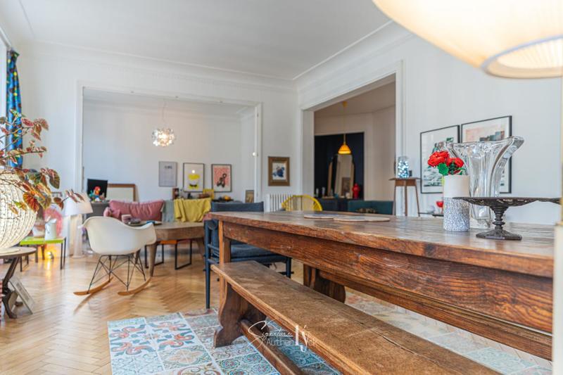 Appartement - 188 m² - 6 pièces