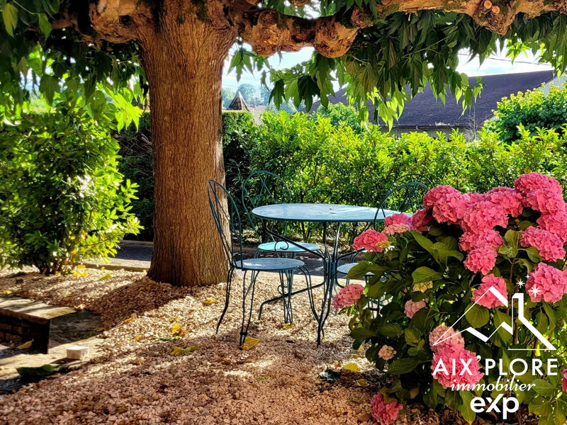 Maison - 265 m² - 12 pièces