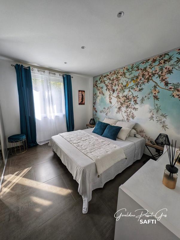 Maison - 200 m² - 6 pièces