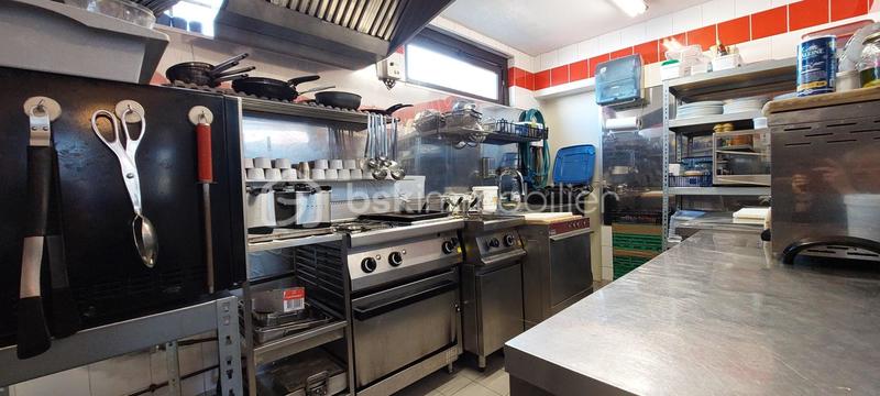 Local commercial - 140 m² - 7 pièces