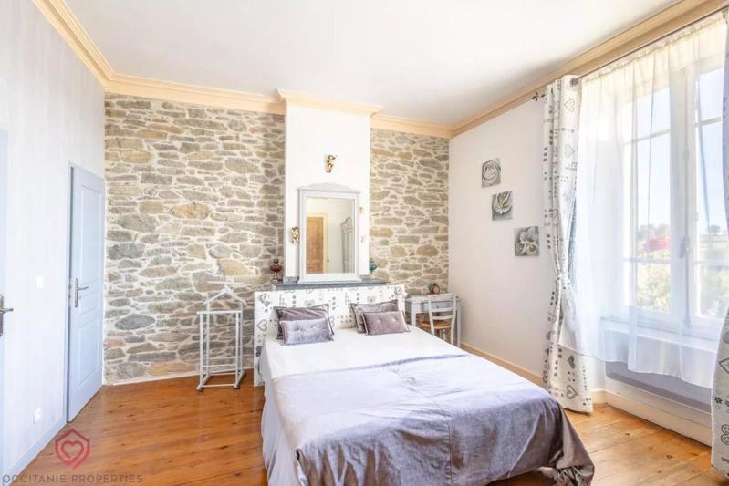 Maison de village - 315 m² - 12 pièces