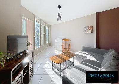 Appartement - 86 m² - 4 pièces