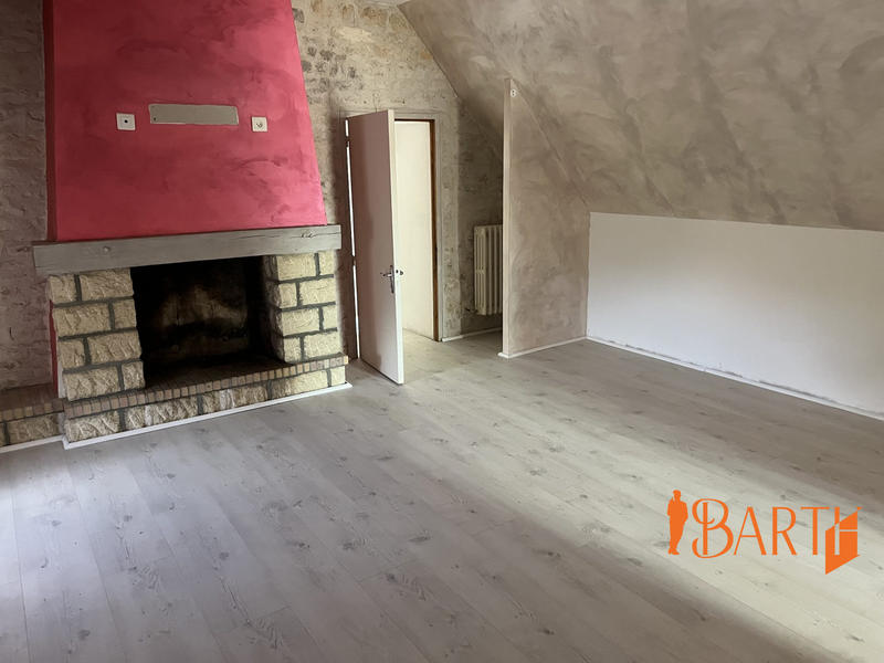 Maison traditionnelle - 225 m² - 7 pièces