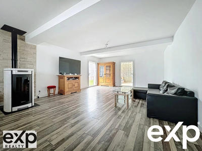 Maison - 218 m² - 6 pièces