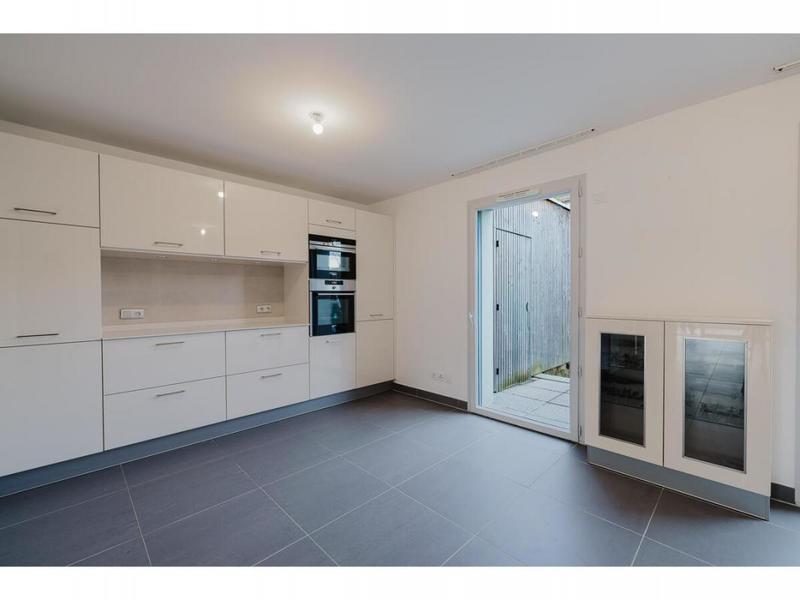 Maison jumelée - 112 m² - 6 pièces