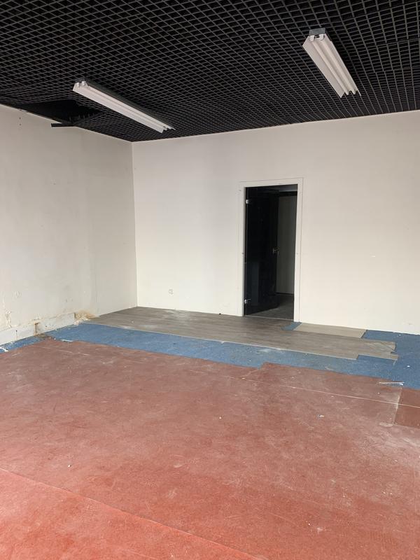 Local commercial - 82 m²