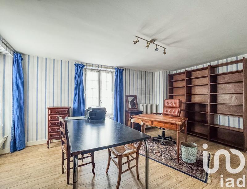 Maison - 217 m² - 8 pièces