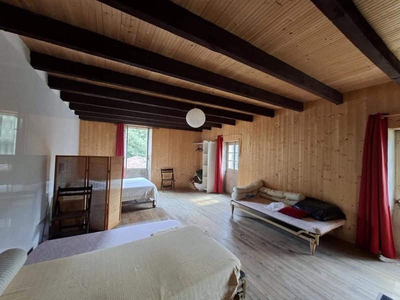 Maison - 225 m² - 7 pièces