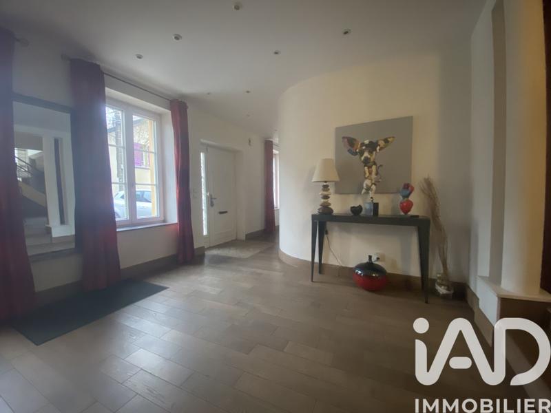 Maison - 238 m² - 5 pièces