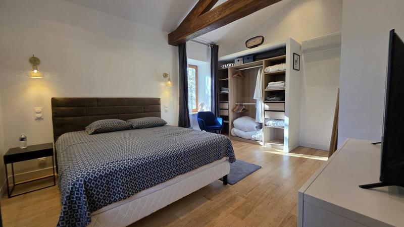 Maison - 390 m² - 11 pièces