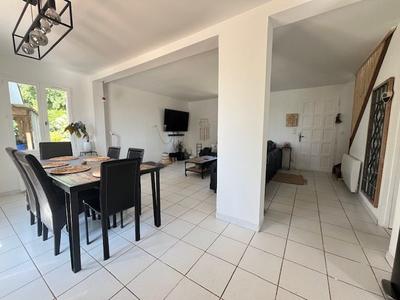 Maison - 107 m² - 6 pièces