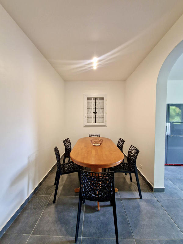 Appartement - 99 m² - 4 pièces