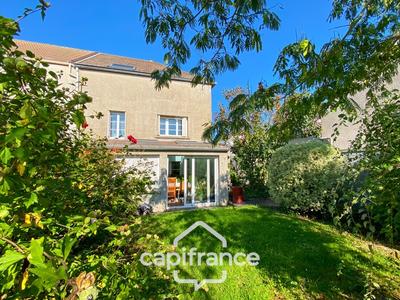 Maison - 357 m² - 11 pièces