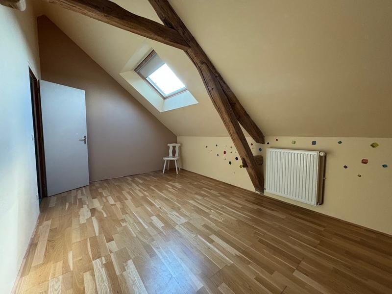Maison - 200 m² - 8 pièces