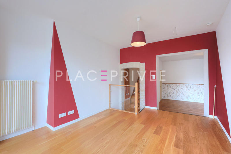 Maison - 152 m² - 8 pièces