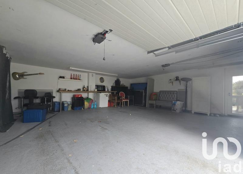 Maison - 240 m² - 7 pièces