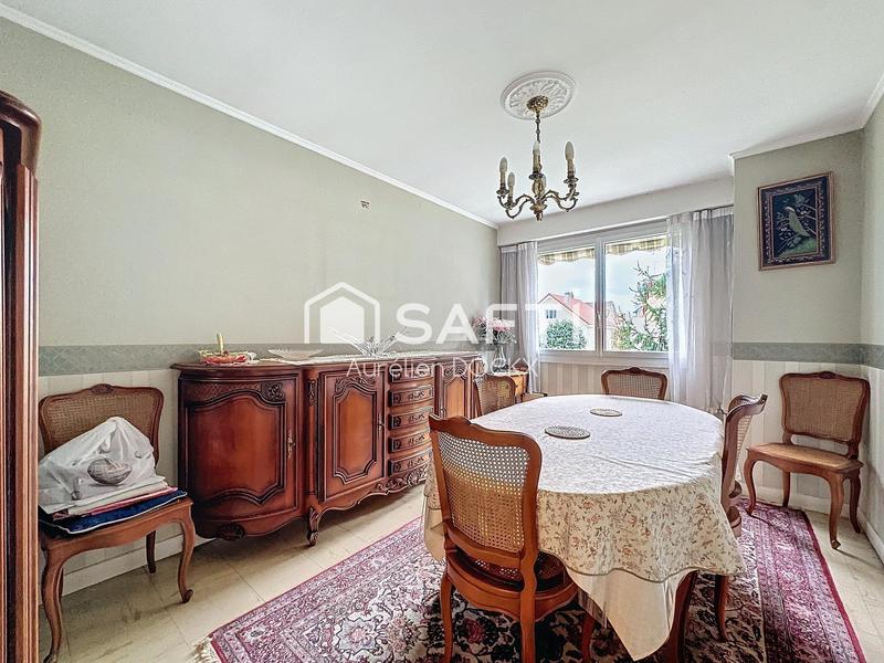 Maison - 200 m² - 9 pièces