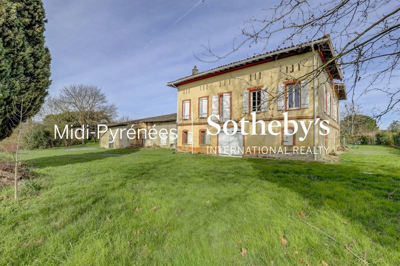 Maison - 232 m² - 6 pièces