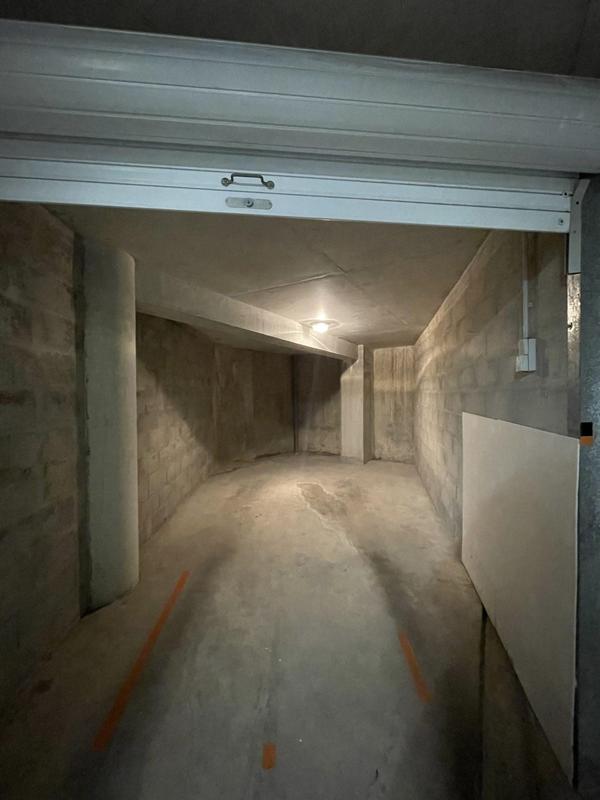 Parking / Garage - 15 m²