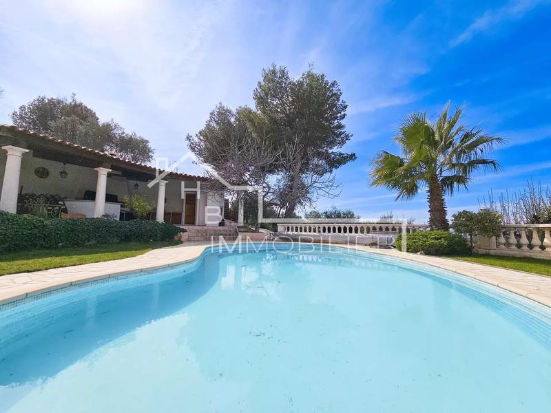 Maison - 155 m² - 4 pièces