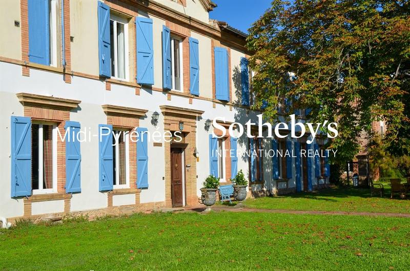 Manoir - 1 300 m² - 23 pièces