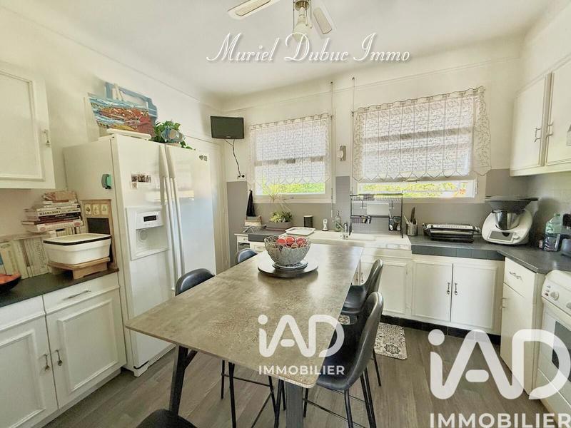 Maison - 200 m² - 6 pièces