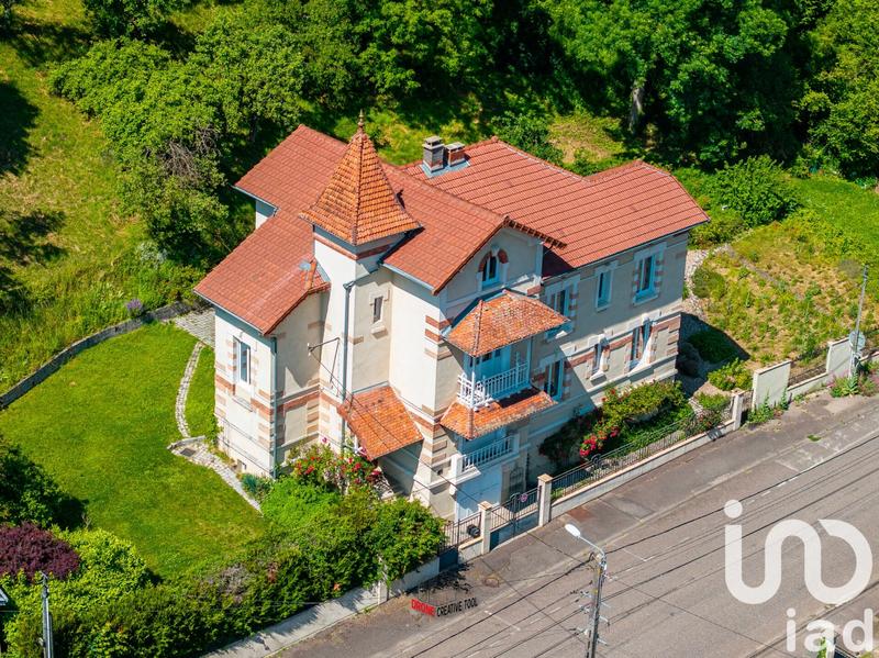 Maison - 193 m² - 8 pièces